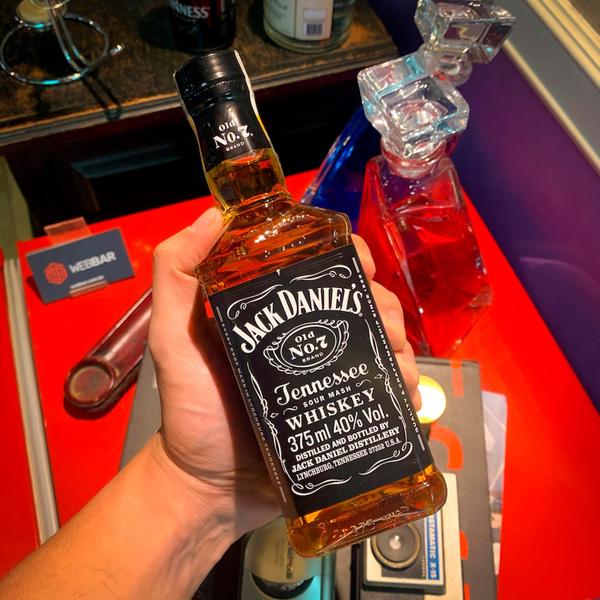 Whisky Jack Daniel's Tennessee Whiskey 375ml Imagem de Whisky Jack Daniel's Tennessee Whiskey 375ml
