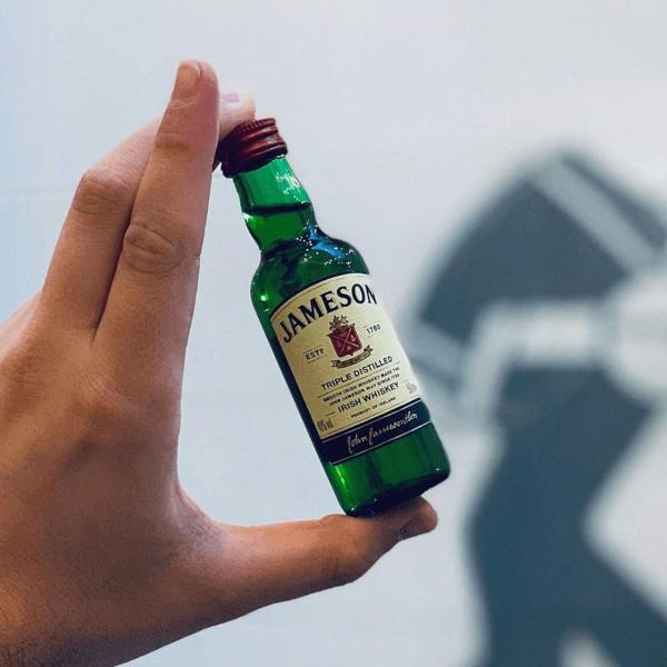 Imagem de Whisky jameson miniatura 50 ml