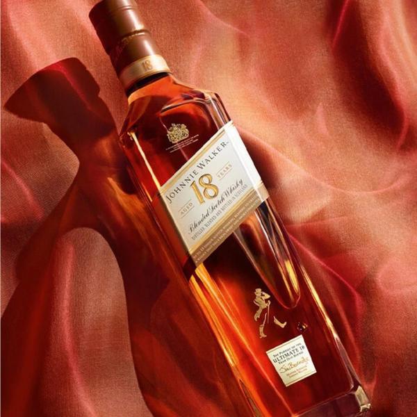 Imagem de Whisky Johnnie Walker Gold Ultimate  18 Anos 750ml