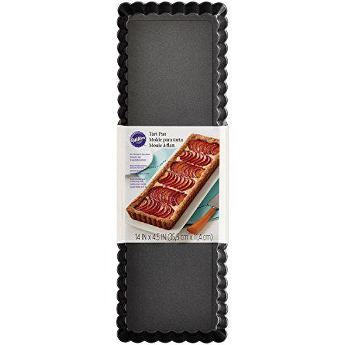 Imagem de Wilton Extra Long Non-Stick Tart and Quiche Pan, as bordas fluted em suas tortas e quiches adicionarão um toque de talento, 14 x 4,5 polegadas