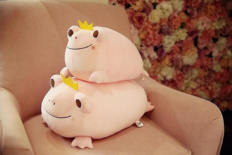 Yyh-cute Plush Crown Frog Stuffed Squishy Animal Toy Abraçando - Shimu Yequyasu - ESG Imagem de Yyh-cute Plush Crown Frog Stuffed Squishy Animal Toy Abraçando