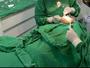 Imagem de 2 Campos Odontológicos Cirurgico Paciente Fenestrado tecido leve brim 140 cm x 90 cm furo 18 cm