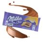 Imagem de 3 barras de chocolate milka ao leite com biscoito e creme