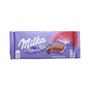 Imagem de 5 barras de chocolate milka com recheio de creme e cereja