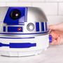 Imagem de A torradeira Uncanny Brands Star Wars R2D2 Deluxe se ilumina