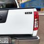 Imagem de Adesivo 5 A/T Nissan Frontier 08/15 Emblema Tampa Traseira