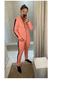 Imagem de Agasalho em moletinho modelo com capuz e zipper . calça jogger com bolso
