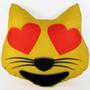 Imagem de Almofada Emoji Sublimada 34cm gatinho apaixonado
