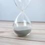 Imagem de Ampulheta Decorativa Vidro Liso Areia Colorida Decoração Timer 30 Minutos 