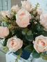 Imagem de Arranjo Artificial Rosa Chá com Folhagem.