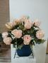 Imagem de Arranjo Artificial Rosa Chá com Folhagem.