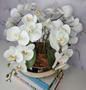 Imagem de Arranjo Com 4 Orquídeas Branco Vaso Dourado 28cm