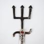 Imagem de Athame Exu com Tridente e Crânio em Metal Niquelado 17 cm