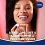 Imagem de Bálsamo labial NIVEA Peach Lip Care Tinted, pacote com 4