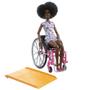 Imagem de Barbie Fashionista Cadeira De Rodas Negra - Mattel Hjt14