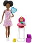 Imagem de Barbie Skipper Babysitters Inc. Bonecas e Playset com Boneca Skipper De Babá, Boneca bebê de mudança de cor, cadeira alta e acessórios temáticos de festa para crianças de 3 a 7 anos