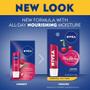 Imagem de Batom NIVEA Cherry Tinted Red - 5ml (Kit com 6 Unidades)