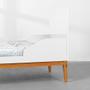 Imagem de Berço Mini Cama Noah com Pés Square Mel  Branco Fosco