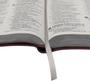 Imagem de Bíblia com Tabela de Medidas: Conteúdo Rico e Capa Dura