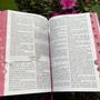 Imagem de Bíblia Sagrada Feminina Rosa Luxo Glitter, Com Harpa, Letra Hiper Gigante e Índice