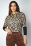 Imagem de Blusa Canoa Malha Bicolor Manga 3/4 Animal Print