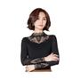Imagem de Blusa Feminina de Renda com Manga Comprida - Gola Alta, Vazada e Patchwork - Casual (Primavera/Outono)