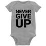 Imagem de Body Bebê Never give up - Foca na Moda