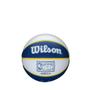 Imagem de Bola de Basquete Mini Retro Esportiva Times NBA Tamanho 3 Resistente Colecionador Infantil Wilson