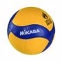Imagem de Bola Voleibol Mikasa Modelo V390W Padrão FIVB Vôlei Jogo Quadra Amador Treino Oficial em Couro