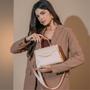 Imagem de Bolsa Cluth Transversal Feminina Com Divisórias Internas - Gelo
