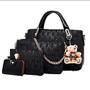 Imagem de Bolsa Feminina Transversal Com Chaveiro Kit 4 Pecas