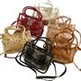 Imagem de Bolsa Feminina Transversal de Ombro Transparente e Necessaire 2x1 Com Corrente