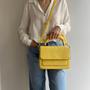 Imagem de Bolsa Feminina Vincci Bermudas com Alça Transversal - Bior