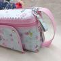 Imagem de Bolsa Necessaire Porta Fraldas e Lenço Umedecido para Higiene do Bebê Jardim Encantado