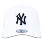 Imagem de BONE 9FORTY A-FRAME SNAPBACK ABA CURVA MLB NEW YORK YANKEES ABA CURVA STRAPBACK BRANCO New Era