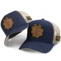 Boné Simprão Trucker Style Aba Curva Com Ajuste Traseiro Strapback Imagem de Boné Simprão Trucker Style Aba Curva Com Ajuste Traseiro Strapback