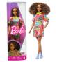 Imagem de Boneca Articulada Barbie Fashionistas 201 Vestido Good Vibes Colorido Morena - Mattel - HPF77