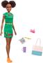 Imagem de Boneca Barbie com Cabelo Castanho - Kit com 5 Acessórios para Viagem