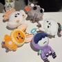 Imagem de Boneca de Pelúcia Kpop 25cm - Animal Kawaii JYP - Chaveiro/Pingente