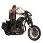 Imagem de Boneco de ação McFarlane Toys The Walking Dead Daryl Dixon