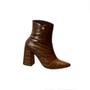 Imagem de Bota Feminina Western Croco Bico Fino Cano Curto Salto Bloco Geométrico Triangular