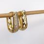 Imagem de Brinco Argola em U Leda com 5 fileiras Cravejadas com Zircônias Cristal banhado em ouro 18k