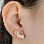 Imagem de Brinco Ear Cuff 3 Flores Cravejado Zircônia Banhado a Ouro 18k