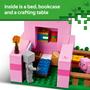 Imagem de Brinquedo de construção LEGO Minecraft The Baby Pig House 21268