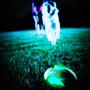 Imagem de Brinquedo para cães Chuckit Max Glow Fumble Fetch Dog Football