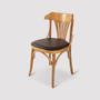 Imagem de Cadeira Amsterdam de Madeira com Assento Estofado material sintético