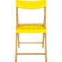 Imagem de Cadeira de madeira tauari com assento e encosto em plastico amarelo potenza envernizado
