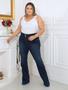 Imagem de Calça Flare Jeans Feminina Plus Size Escura com puidos cintura alta boca larga lycra/elastano