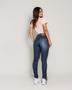Imagem de Calça Jeans Feminina  Hot Pants com Abertura Lateral Na Barra e Cordão 21536 Escura