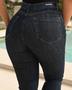 Imagem de Calça Jeans Skinny Feminina Cintura Média Abertura Lateral Na Barra 23479 Escura